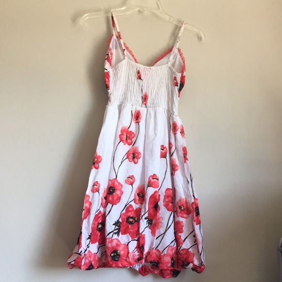 Sundress - Picture 2 of 6